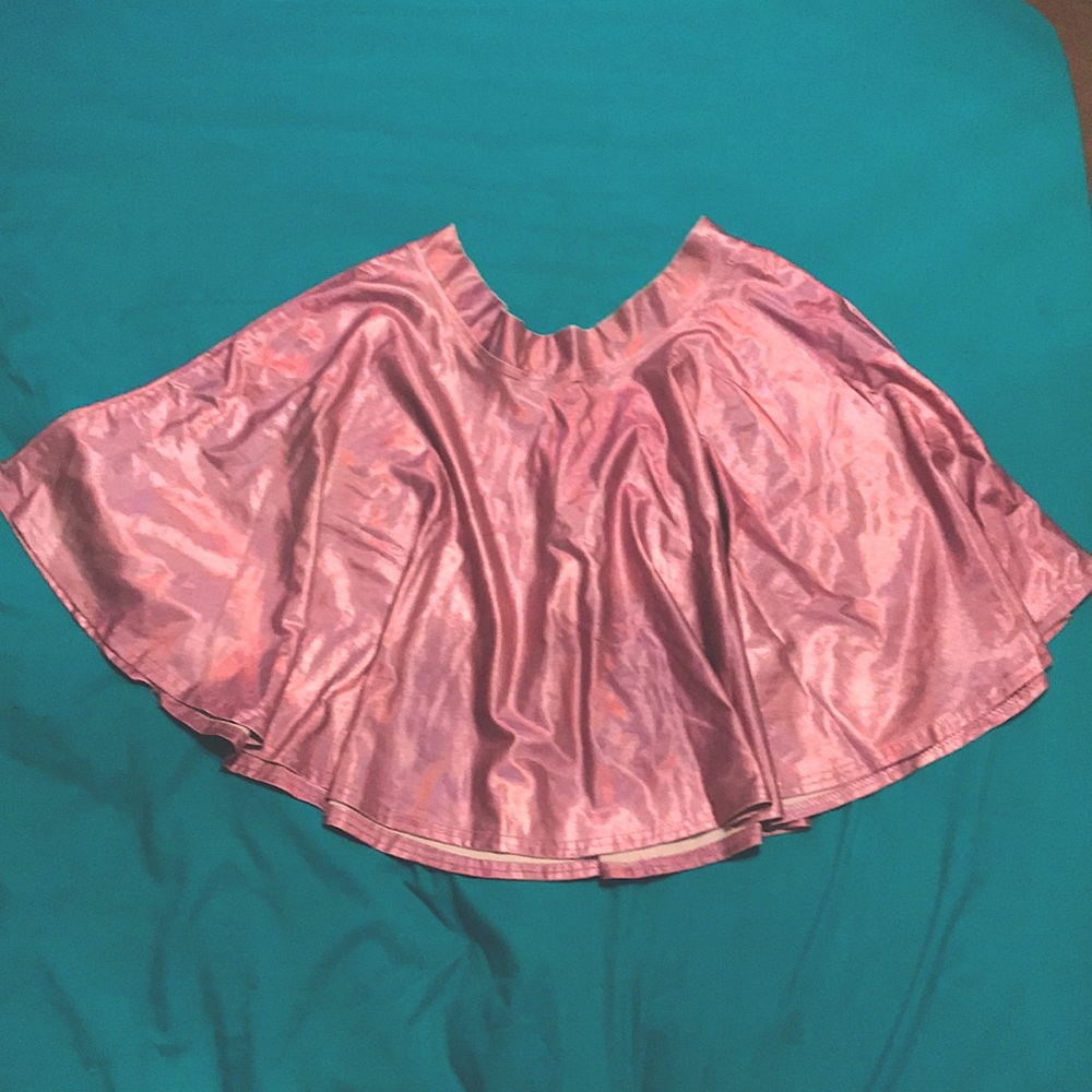 Holographic Skirt